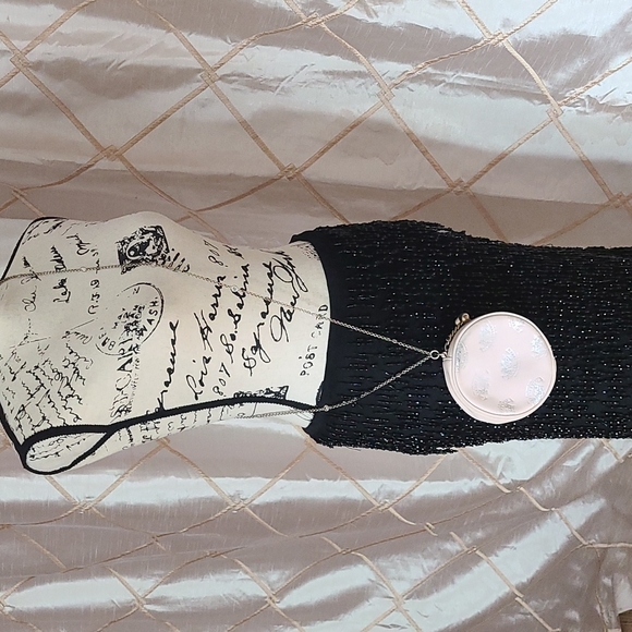 Juicy Couture crossbody round bag purse in soft light pink leather with silver - Picture 11 of 16